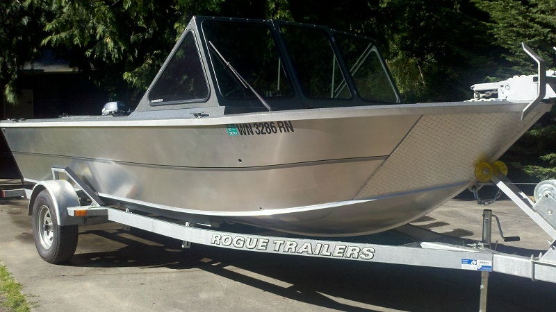 After using EDGE Marine Barrier And 8 Trips in Salt Water Boat Looks Great!
